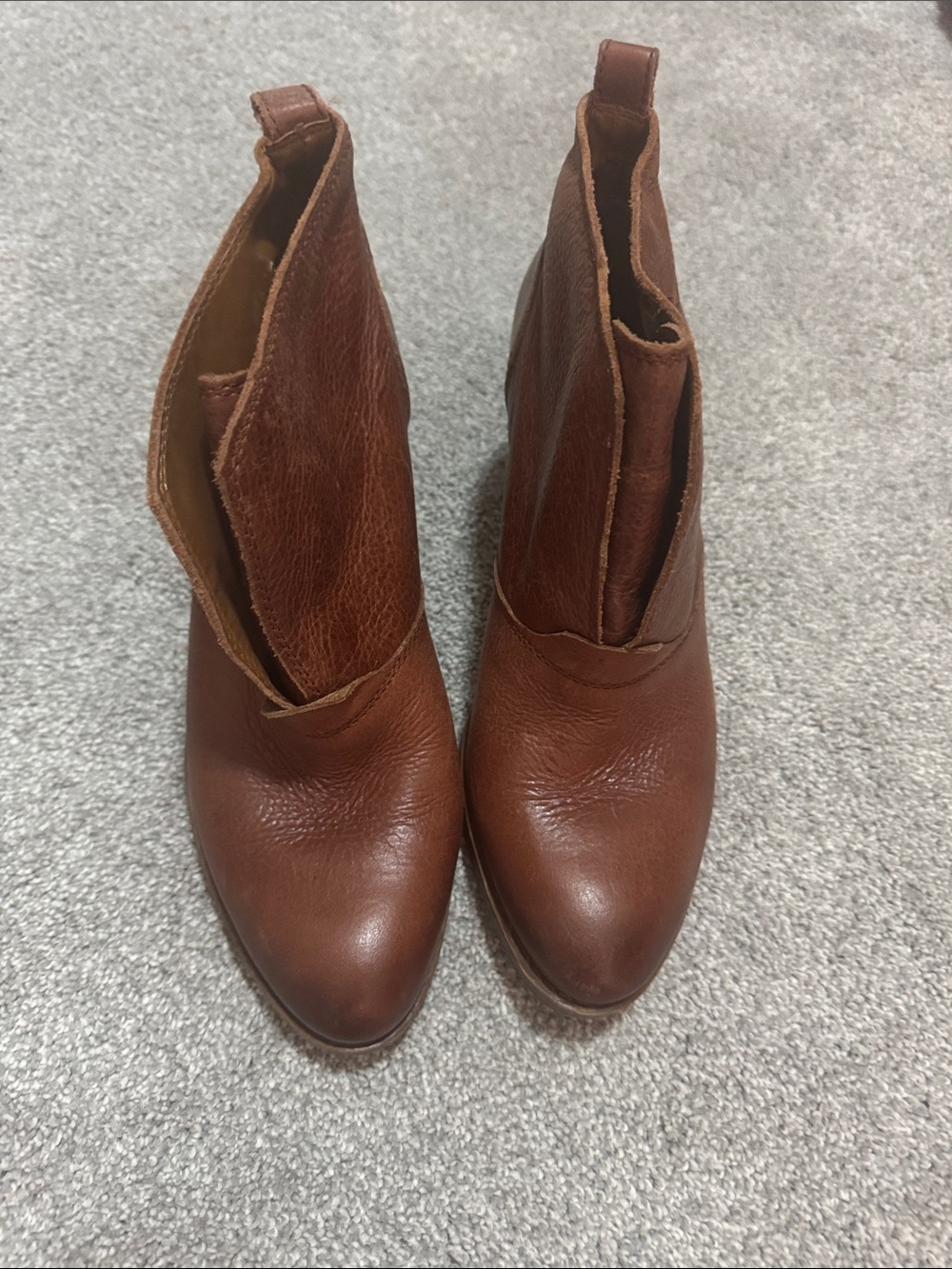 Lucky Brand Chestnut Brown Leather Ankle Booties